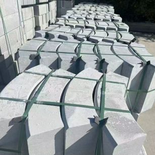 阳泉 芝麻灰弧形路沿石