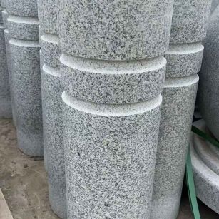 阳泉 芝麻白花岗岩挡车柱、隔离柱多少钱