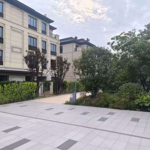 阳泉 芝麻白与芝麻白搭配铺装，尺寸1200*600