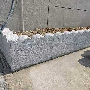 阳泉 芝麻白花岗岩花边石铺装效果图