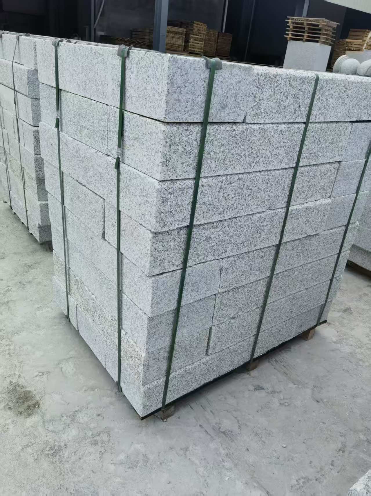 阳泉 芙蓉白火烧两面路沿石