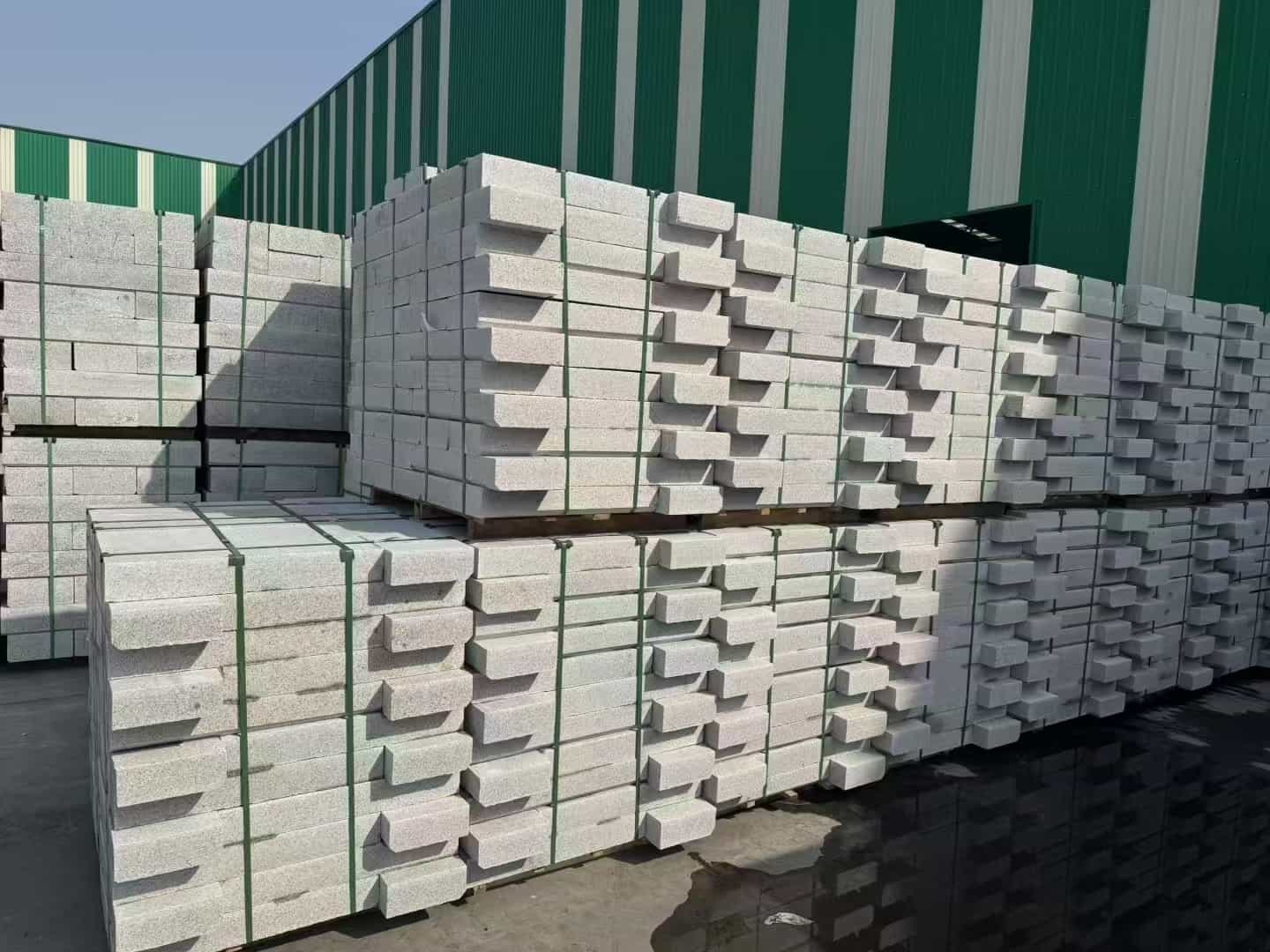 阳泉芝麻白路沿石