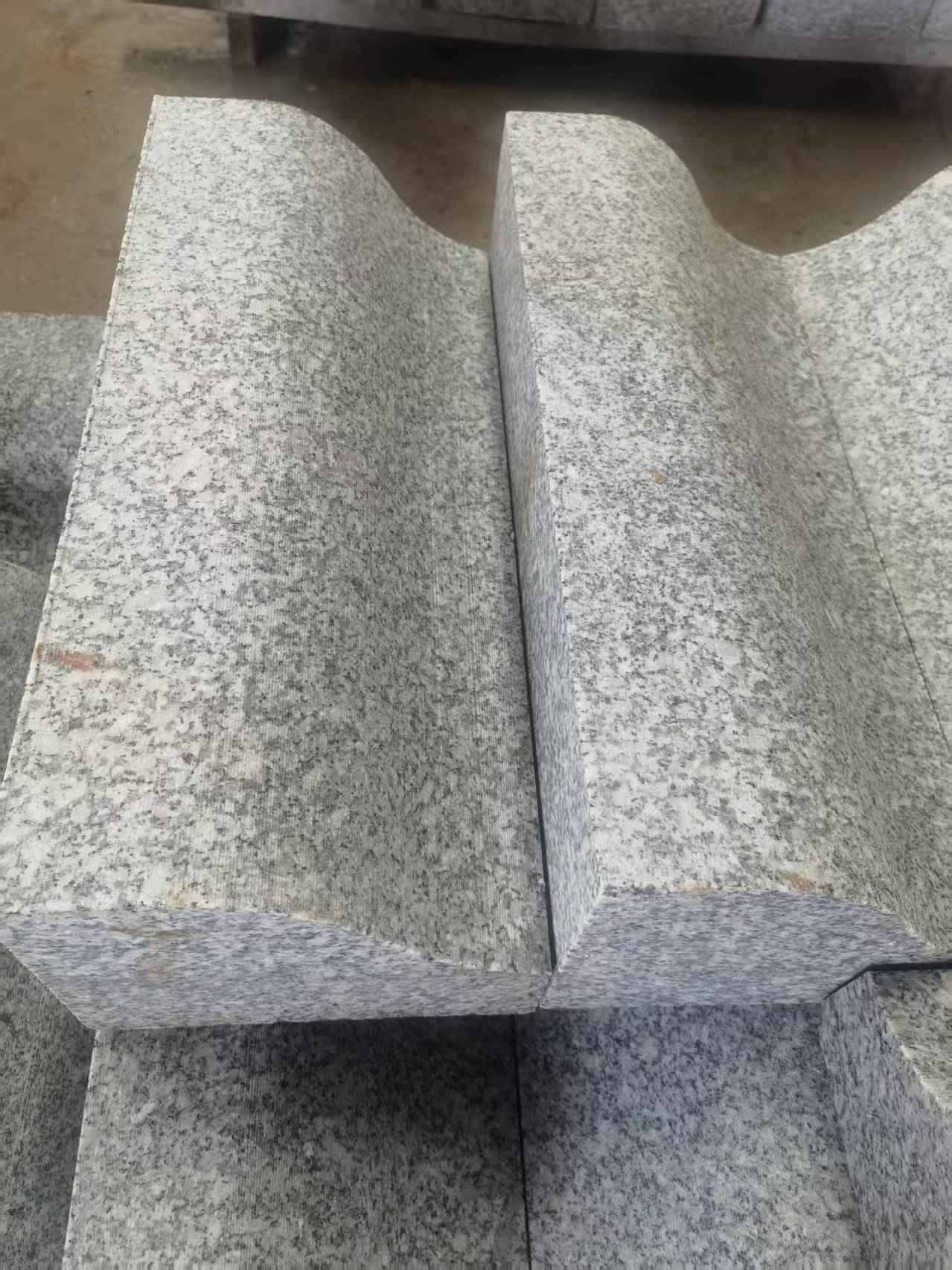 阳泉芙蓉白S型拉丝面路沿石