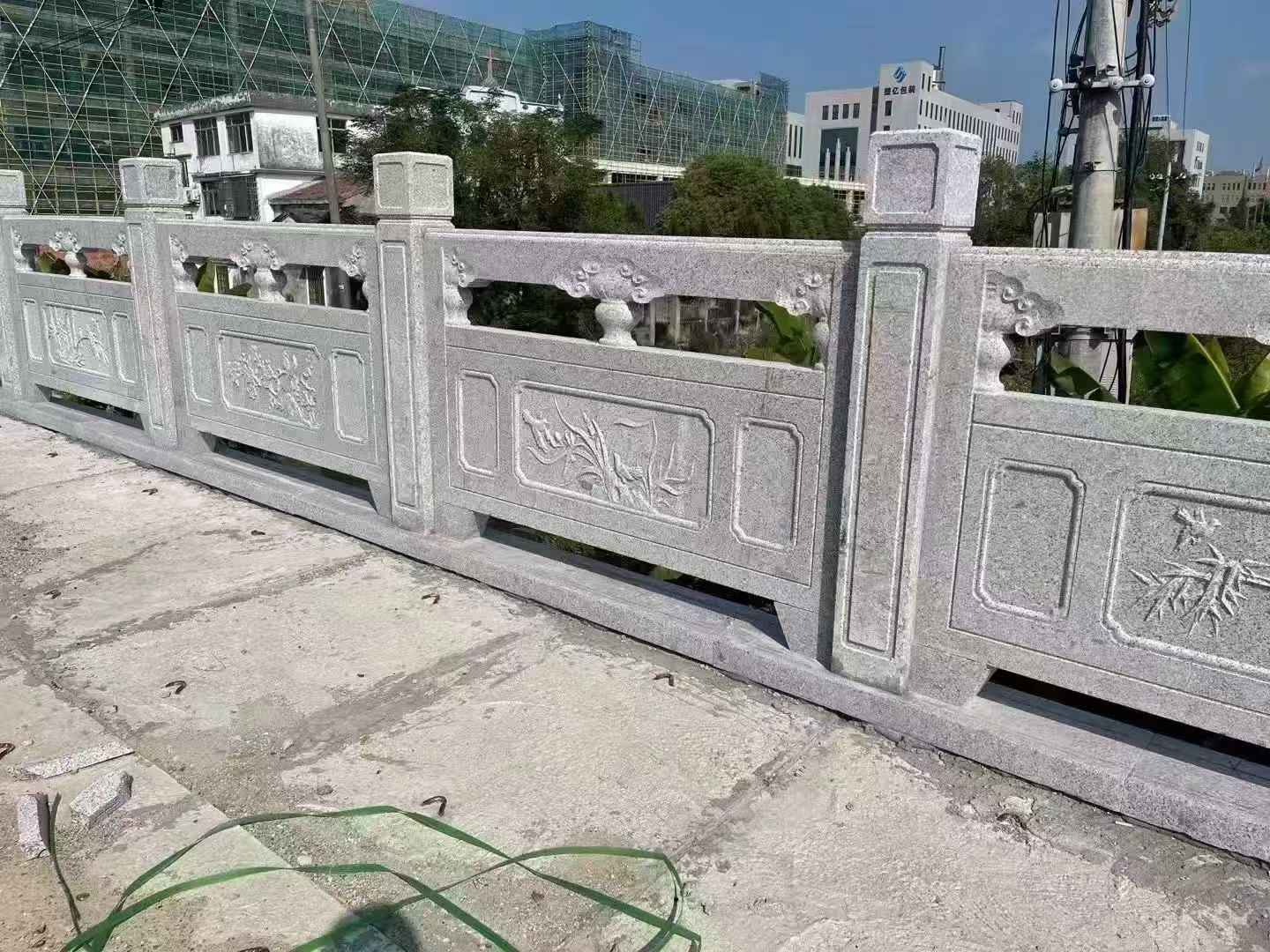 阳泉 芝麻白栏杆