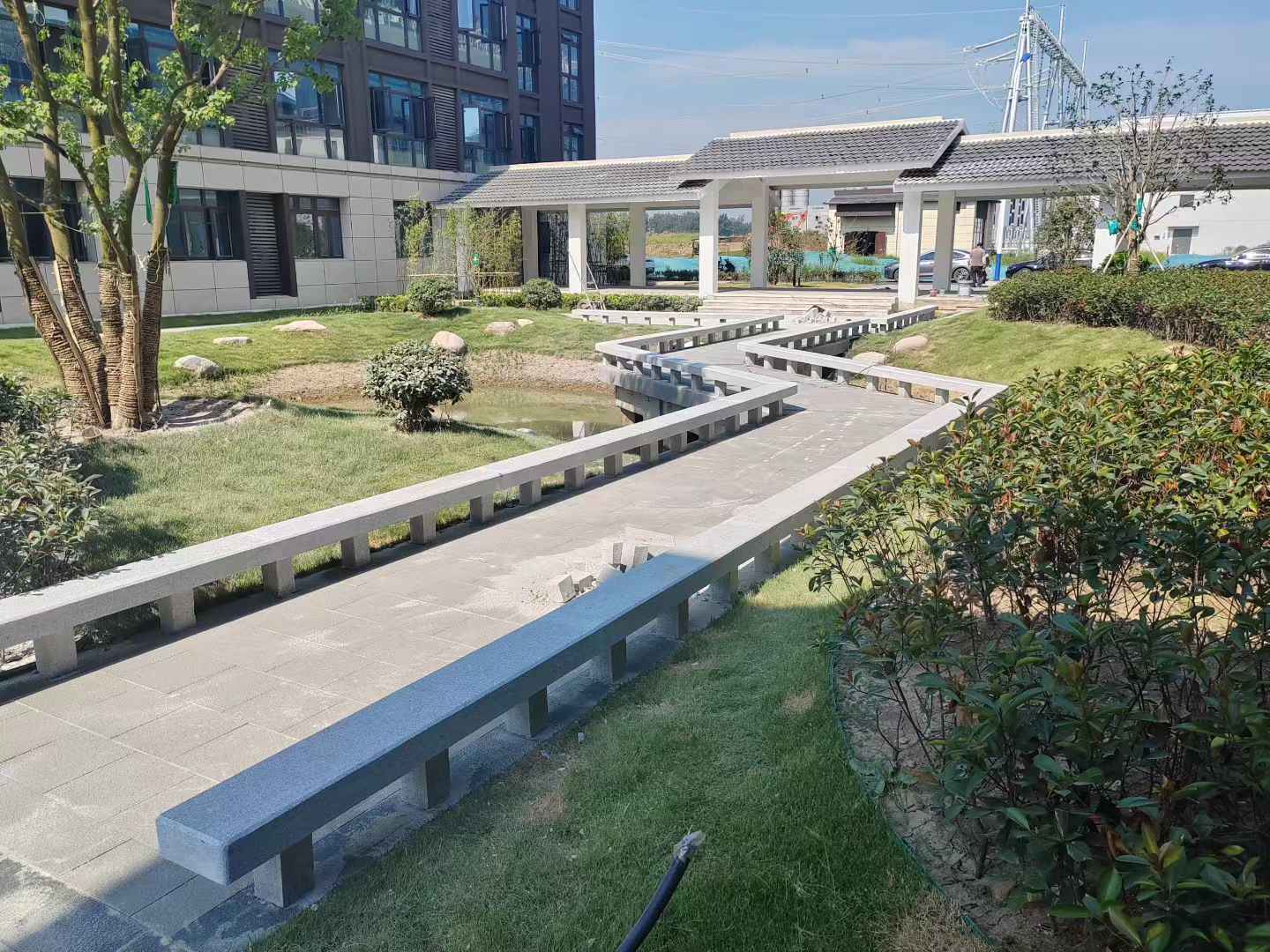 阳泉 芝麻灰小区坐凳&栏杆安装效果